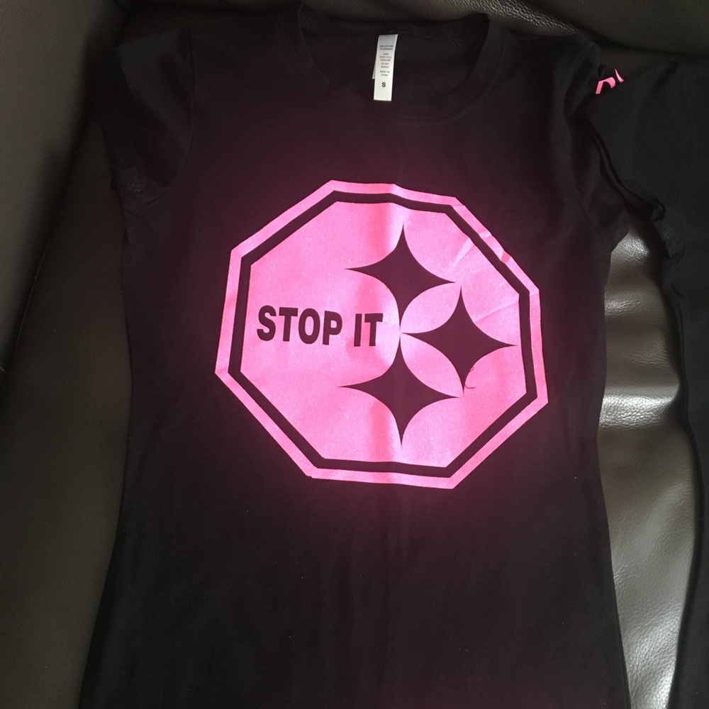 Women’s logo tees